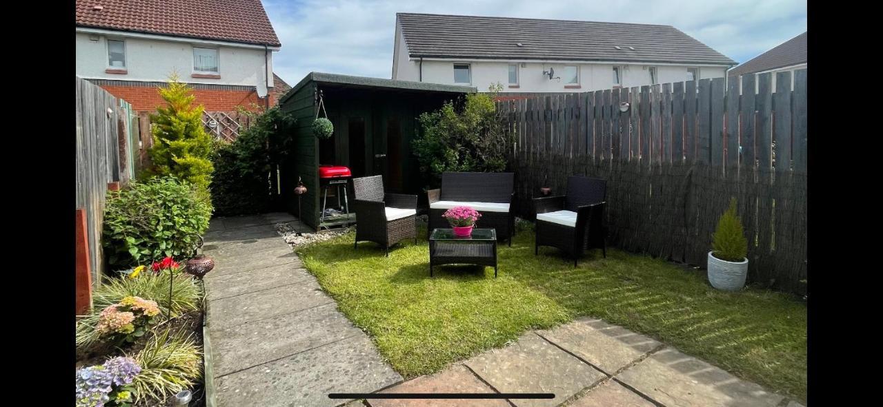 Holiday home Stylish Scottish House With Garden & Parking