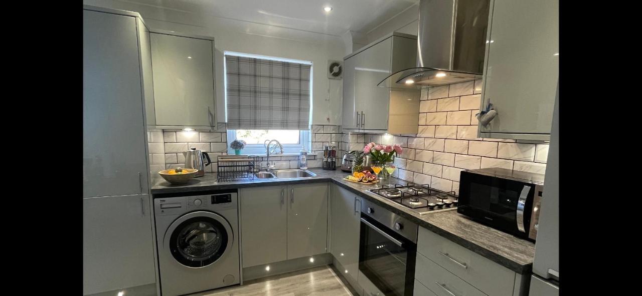 Holiday home Stylish Scottish House With Garden & Parking Perth